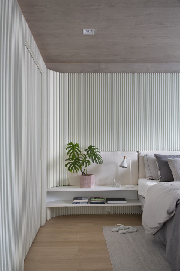 Apartamento amplo e claro de 136 m² tem influências do estilo Japandi (Foto: Denilson Machado/MCA Estúdio/Divulgação)