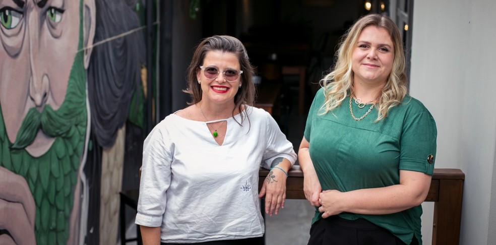 Rosária Penz Pacheco (dir) e Daiane Colla são sócias na consultoria Fermenta Pessoas — Foto: Divulgação
