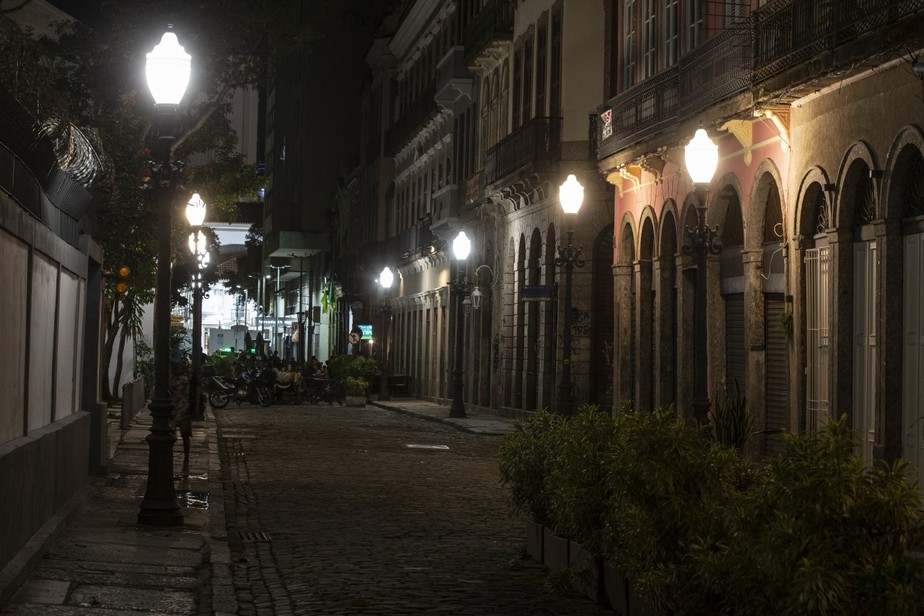 Iluminação pública no Centro do Rio. Maior parte das PPPs que governo quer deslanchar estão nessa área