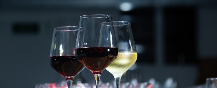 Black Friday: confira promo&ccedil;&otilde;es e descontos de vinhos