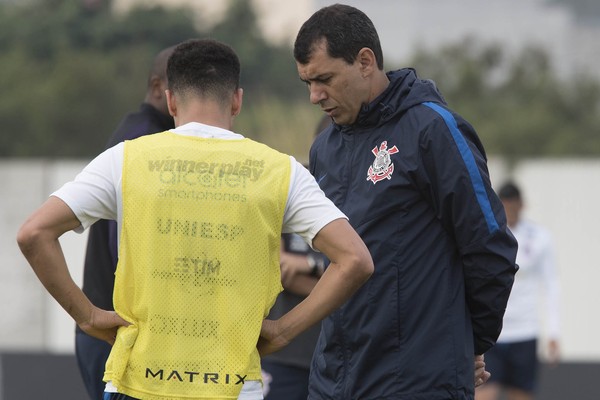 Corinthians terá três mudanças para enfrentar a Chapecoense; veja time
