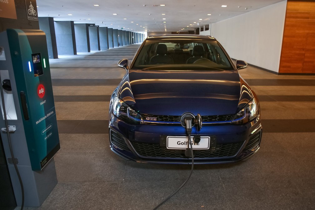 Volkswagen Golf GTE — Foto: Divulgação