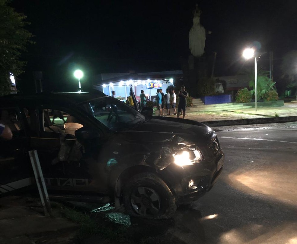 Polícia Militar de Piracuruca sofreu ataque de bandidos, que fugiram após acidente. — Foto: Reprodução/Piracuruca ao Vivo