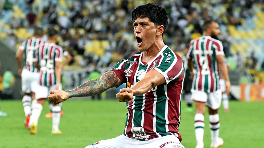 Germán Cano comemora gol no clássico entre Fluminense e Vasco