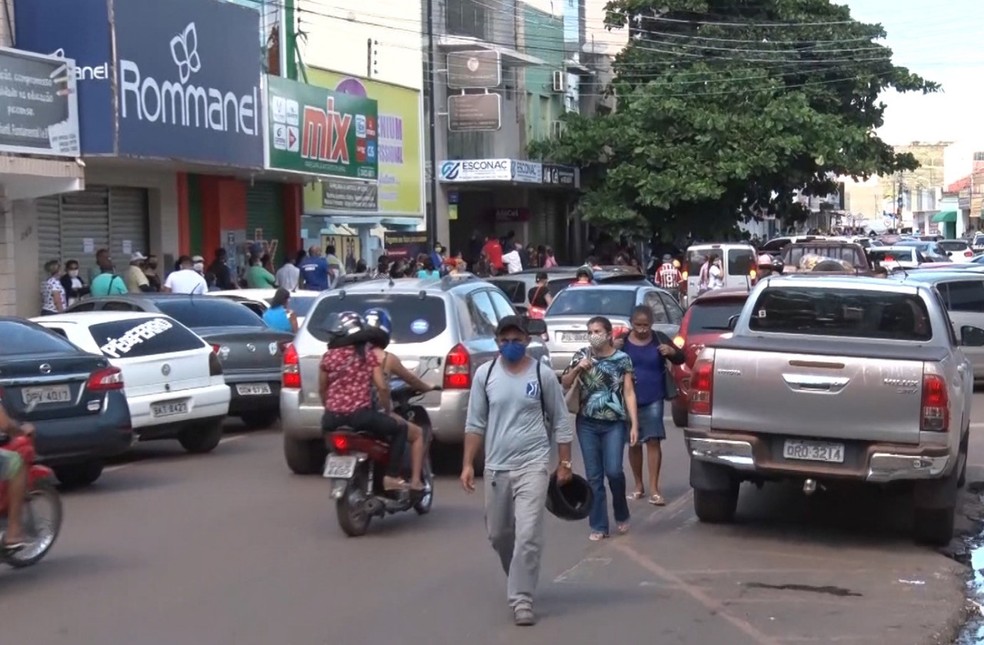 Reabertura do comércio em Picos  — Foto: TV Clube