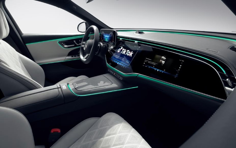 Interior do Mercedes-Benz Classe E 2024