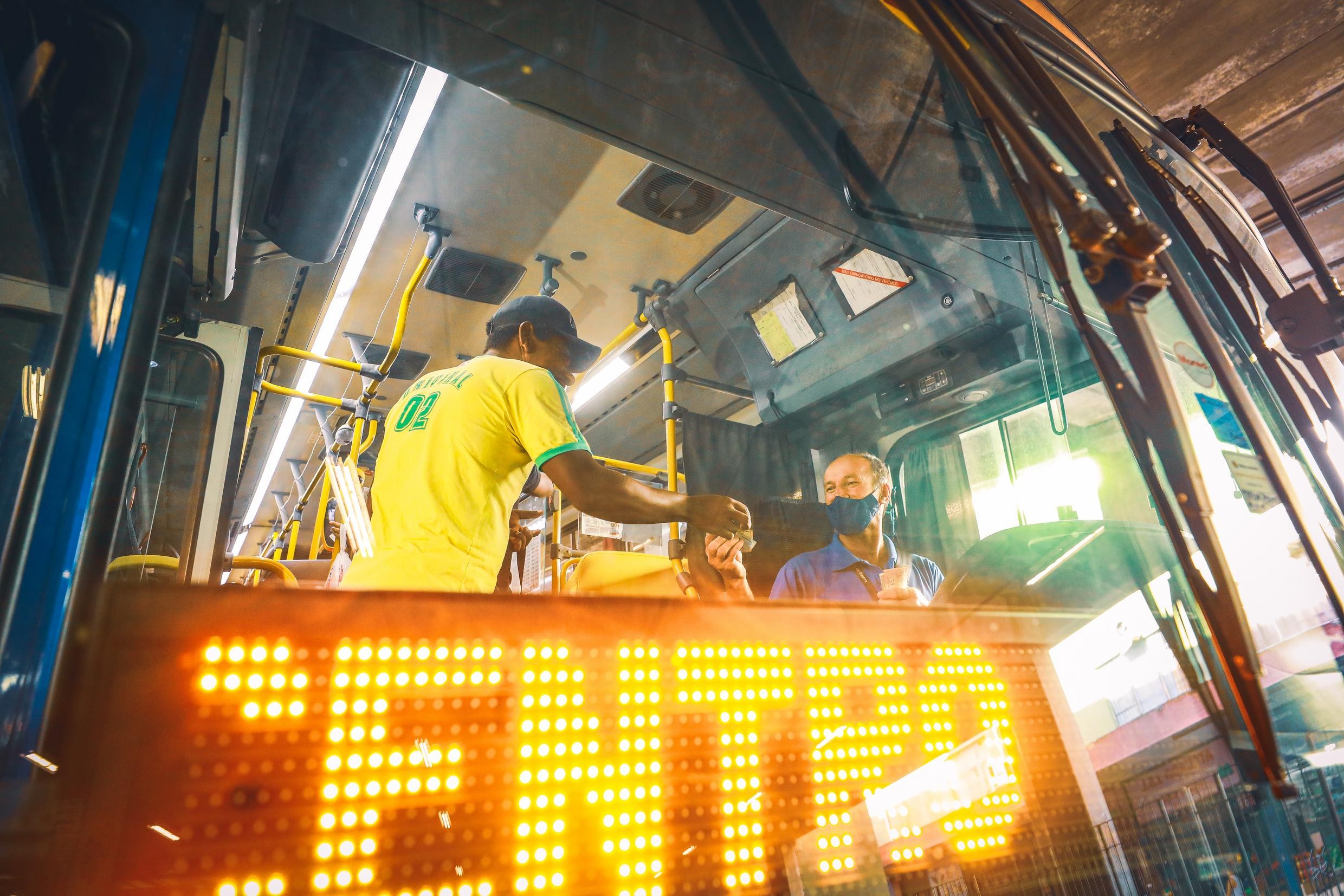 EPTC altera horários e reativa linha Petrópolis/PUC; 23 linhas passam a funcionar sem cobrador em Porto Alegre