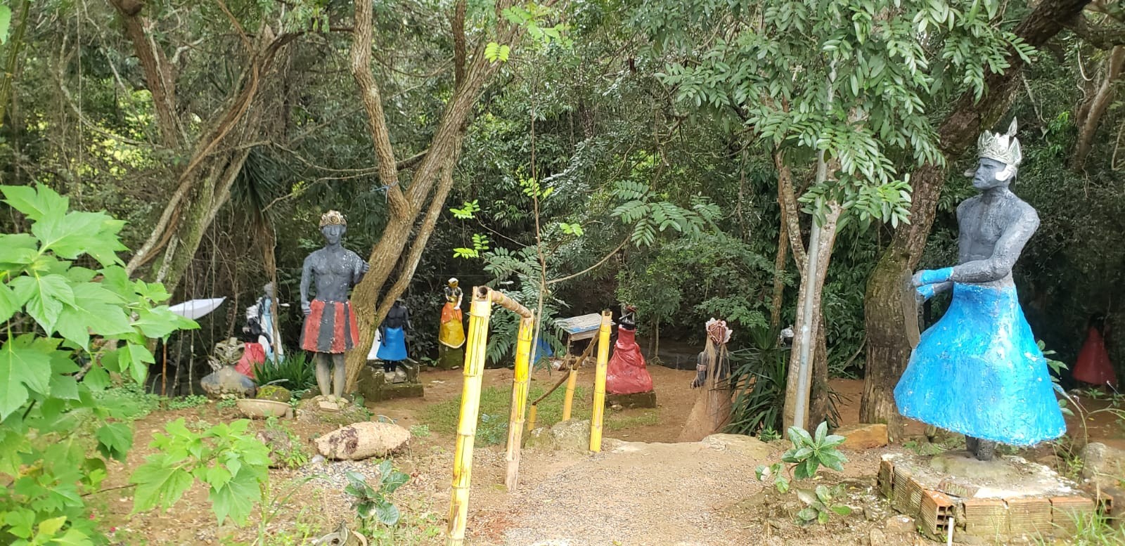 VÍDEO: terreiro de candomblé em Planaltina, no DF, é destruído após invasão de homem armado com faca 