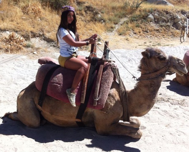 Katia subiu em camelo e tudo! (Foto: Arquivo Pessoal)