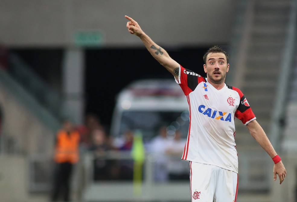 Mancuello, ex-Flamengo, hoje veste a camisa do Vélez Sarsfield — Foto: Giuliano Gomes/PR Press