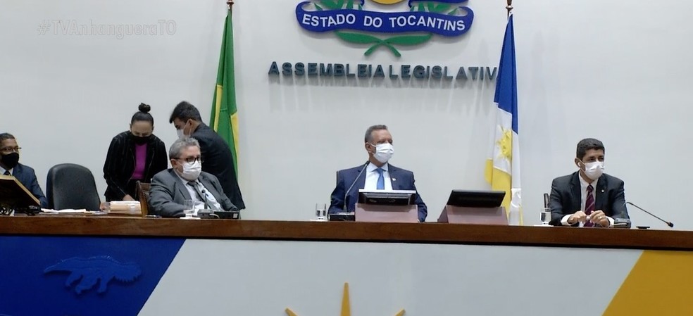 Presidente da AL aceita pedido e abre processo de impeachment contra Mauro Carlesse  — Foto: Reprodução/TV Anhanguera