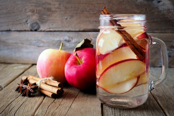 O chá de maçã ajuda a manter a saciedade por mais tempo (Foto: Thinkstock)