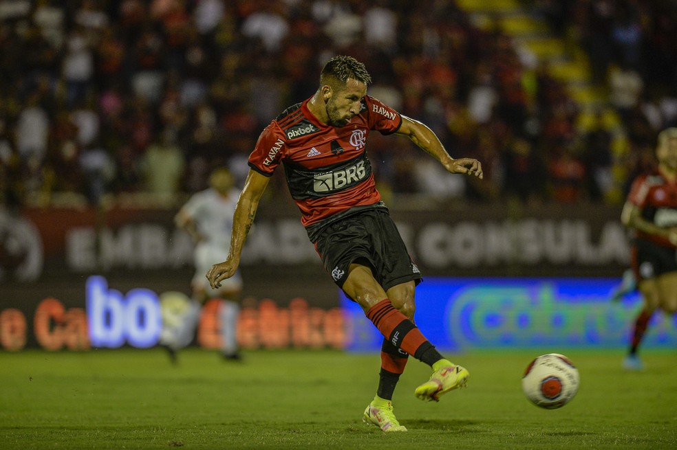 Isla na partida do Flamengo contra o Audax — Foto: Marcelo Cortes/Flamengo