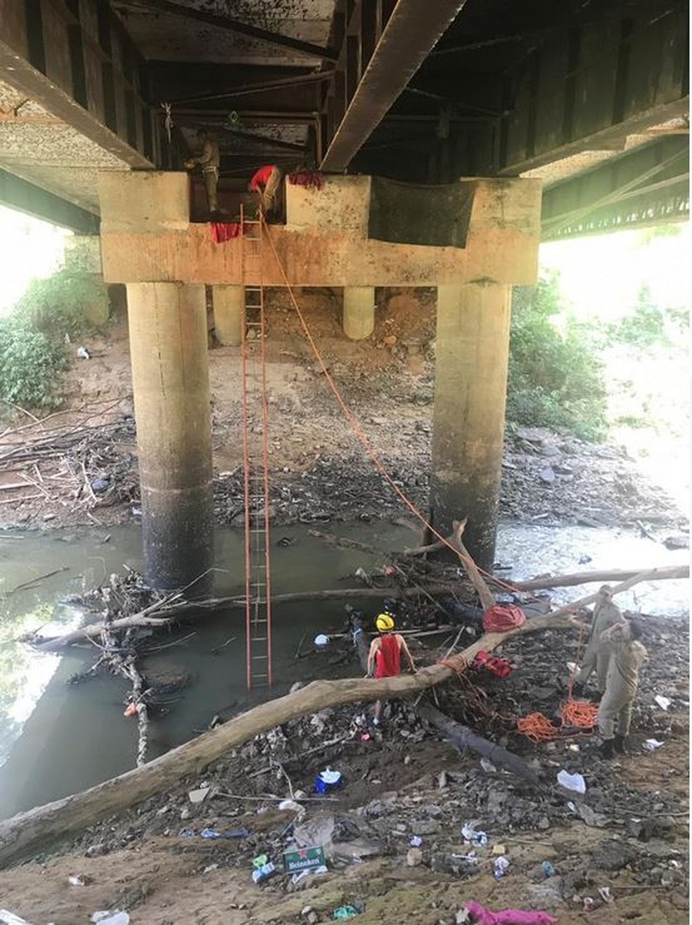 Resgate durou mais de uma hora, segundo o Corpo de Bombeiros — Foto: Arquivo pessoal