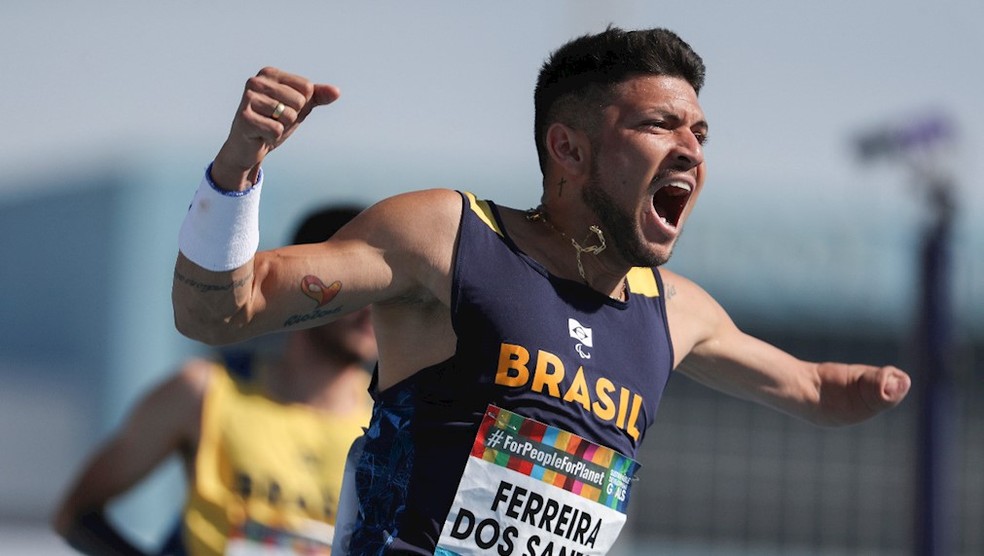 Petrúcio Ferreira é o recordista dos 100m classe T47 — Foto: Daniel Zappe/CPB/Exemplus