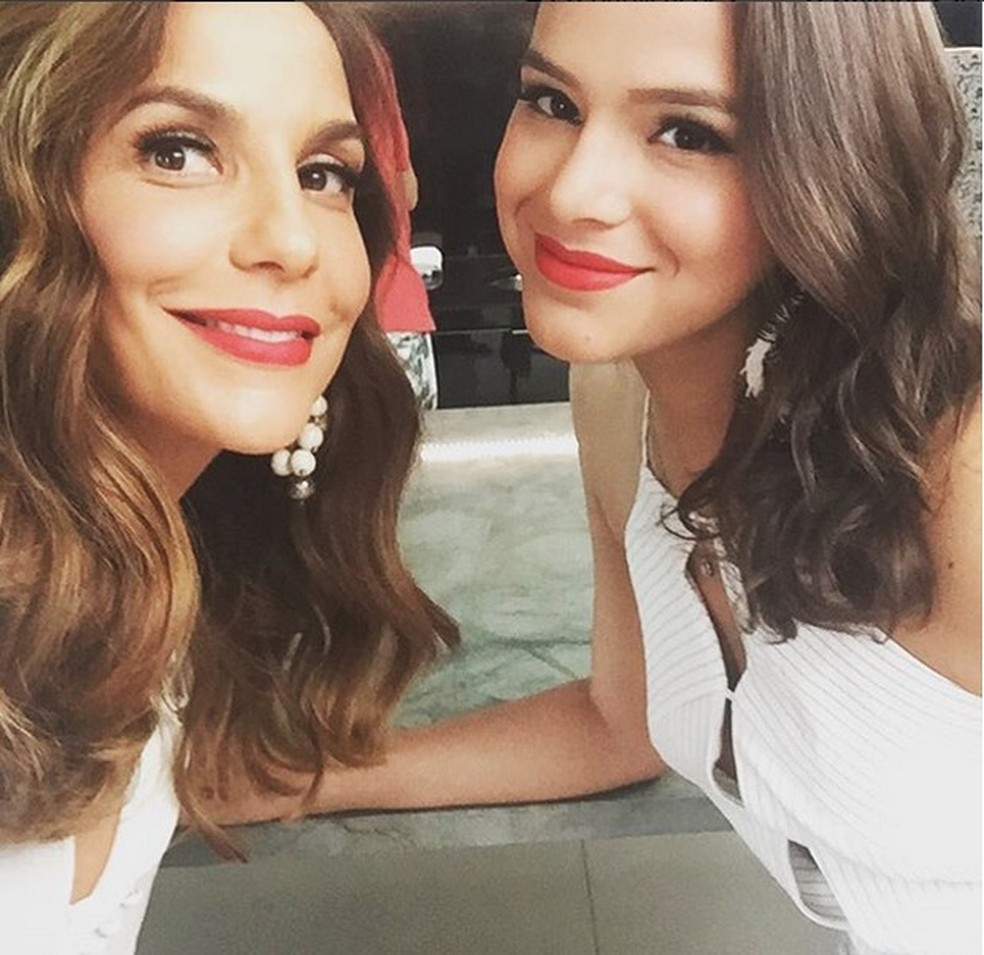 Ivete Sangalo Recebe Bruna Marquezine Em Gravacao Do Superbonita Na Bahia Superbonita Gnt