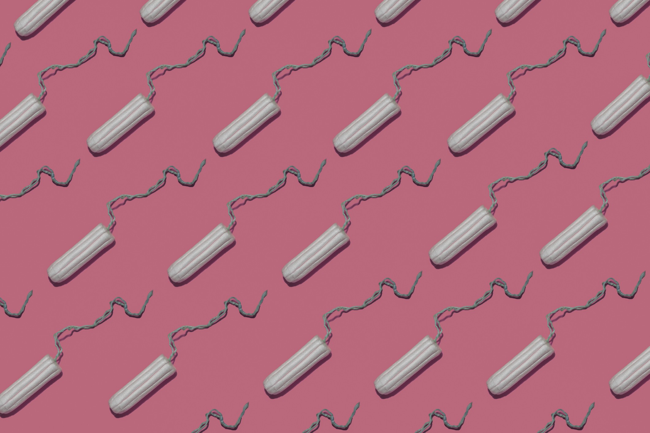 Tampons on pink background (Foto: Getty Images)