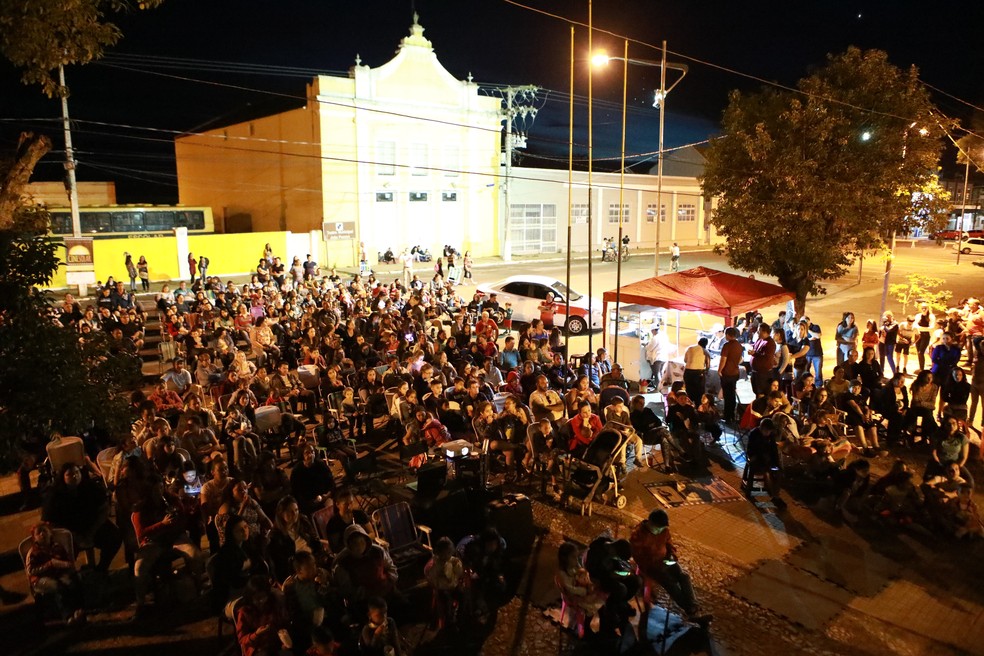 Projeto Cinesolar exibe 'Cine Holliúdy' na Zona Oeste de Natal — Foto: Divulgação