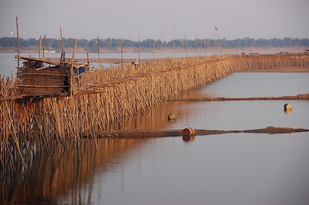 Ponte de Bambu – Kampong Cham, Cambodja (Foto: CortoMaltese_1999 / Wikimedia Commons / CreativeCommons)