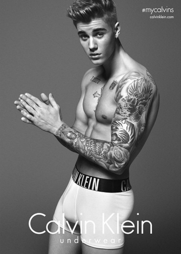 Justin Bieber em um dos anúncios. (Foto: Divulgação)