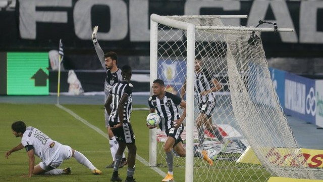 Botafogo Atlético-MG Nilton Santos