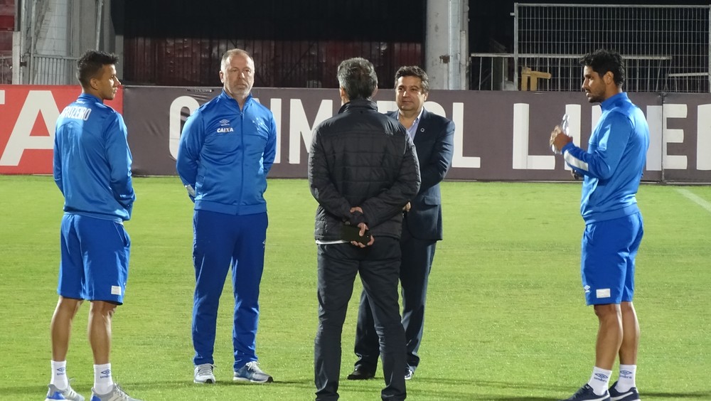Mano explica alterações no Cruzeiro e vê disputa de 180 minutos com chilenos