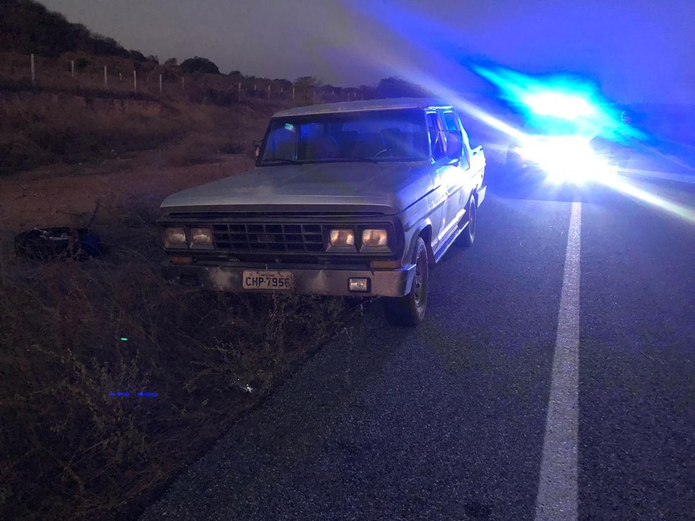 O carro do pré-candidato foi encontrado abandonado às margens da BR-226 — Foto: Cedidas pela família