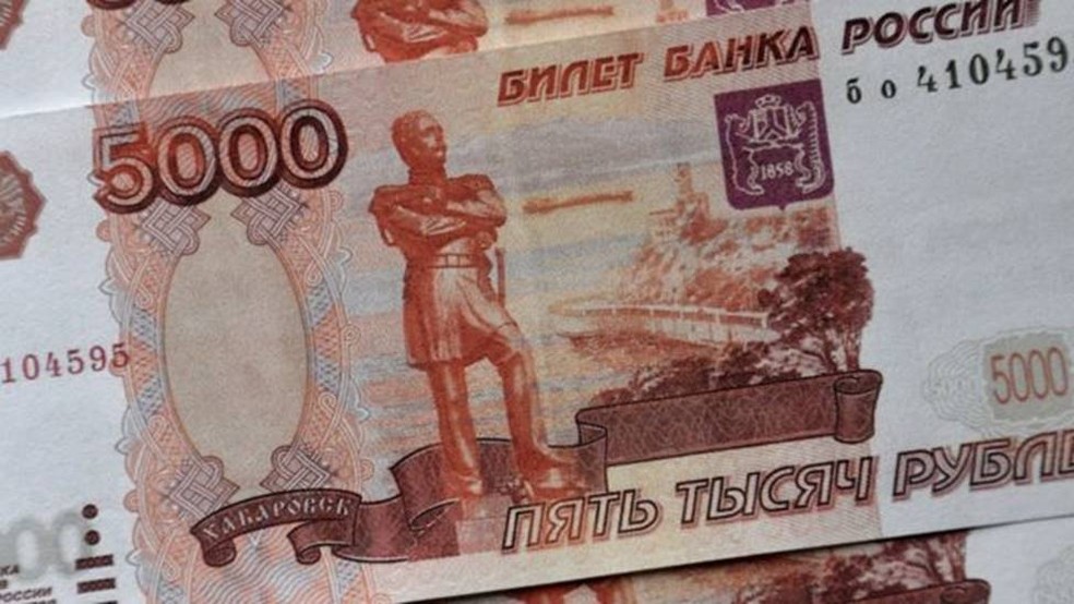 As sanções ocidentais 'terão um efeito tremendo na economia russa', segundo Kuzio — Foto: Getty Images via BBC