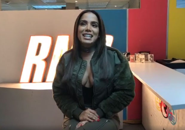 Em entrevista, Anitta fala sobre suas celulites: “Não acho bonito