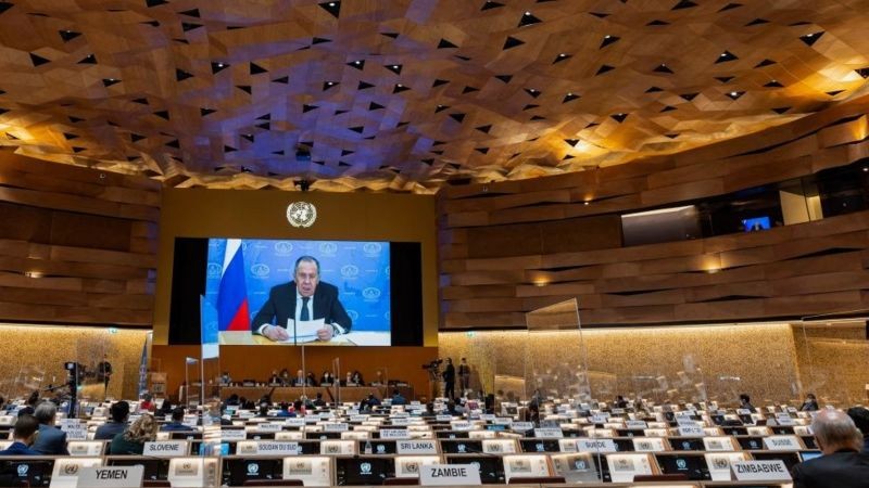Ninguém queria ouvir Sergei Lavrov quando ele se dirigiu ao Conselho de Direitos Humanos da ONU em 1º de março (Foto: BBC News)