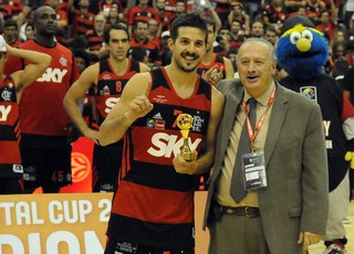Melhor jogador da NBA é torcedor do Flamengo