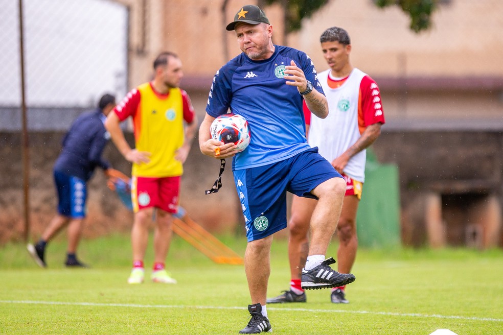 Mozart, técnico do Guarani  — Foto: Thomaz Marostegan/Guarani FC