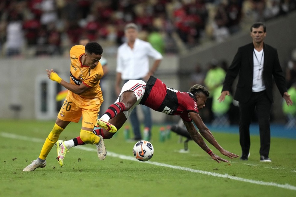 Byron Castillo, do Barcelona de Guyaquil, em jogo contra o Flamengo — Foto: Getty Images