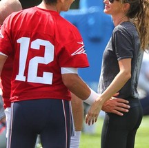 A mão boba durante um treino do New England Patriots, em 2018 — Foto: Boston Globe / Boston Globe via Getty Images