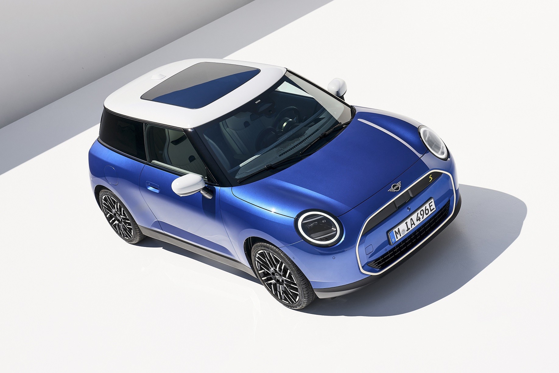 Mini Cooper chega à quinta geração totalmente elétrico
