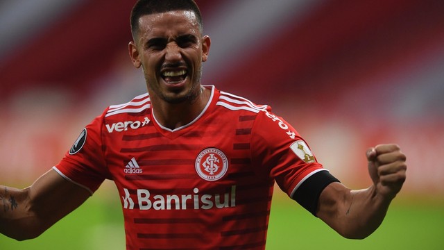 Thiago Galhardo brilhou na goleada do Inter