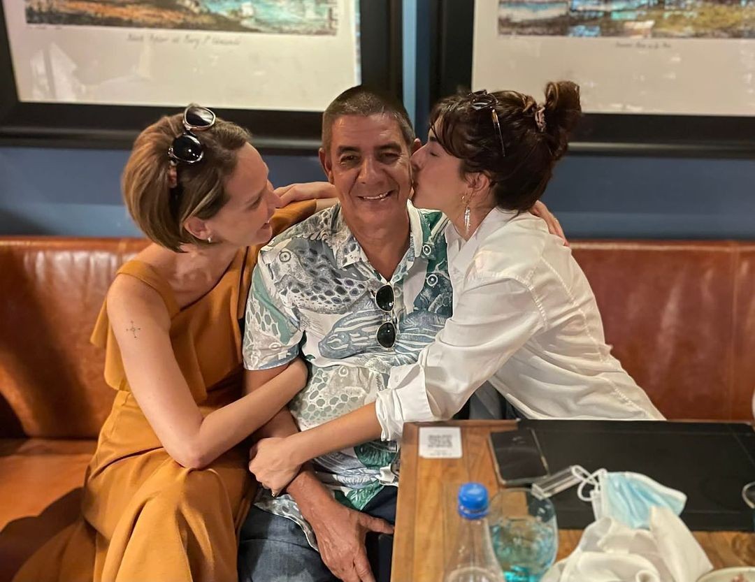 Fernanda Rodrigues e Fernanda Paes Leme encontram Zeca Pagodinho (Foto: Reprodução/Instagram)