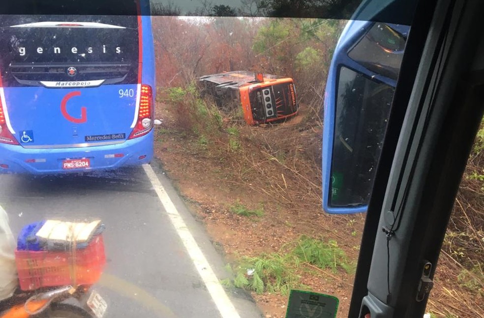  Em outubro de 2019, quatro pessoas morreram em acidente com ônibus na BR-135, em Redenção do Gurgueia, no Piauí ??? Foto: Reprodução