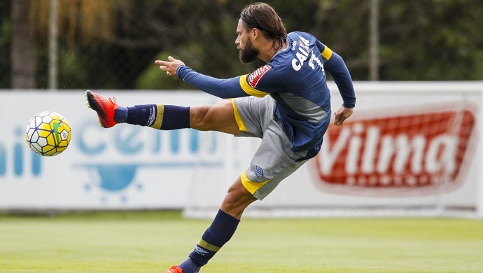 Com Sobis como referência, Cruzeiro está definido para jogo no Mineirão
