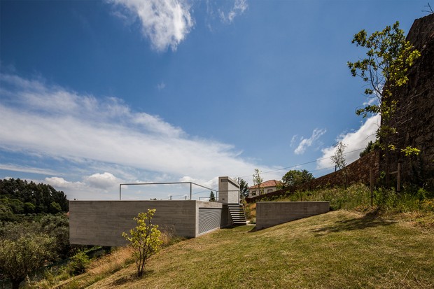 Casa de 139 m² é refúgio tranquilo e minimalista em Portugal  (Foto: FOTOS ©NUDO)