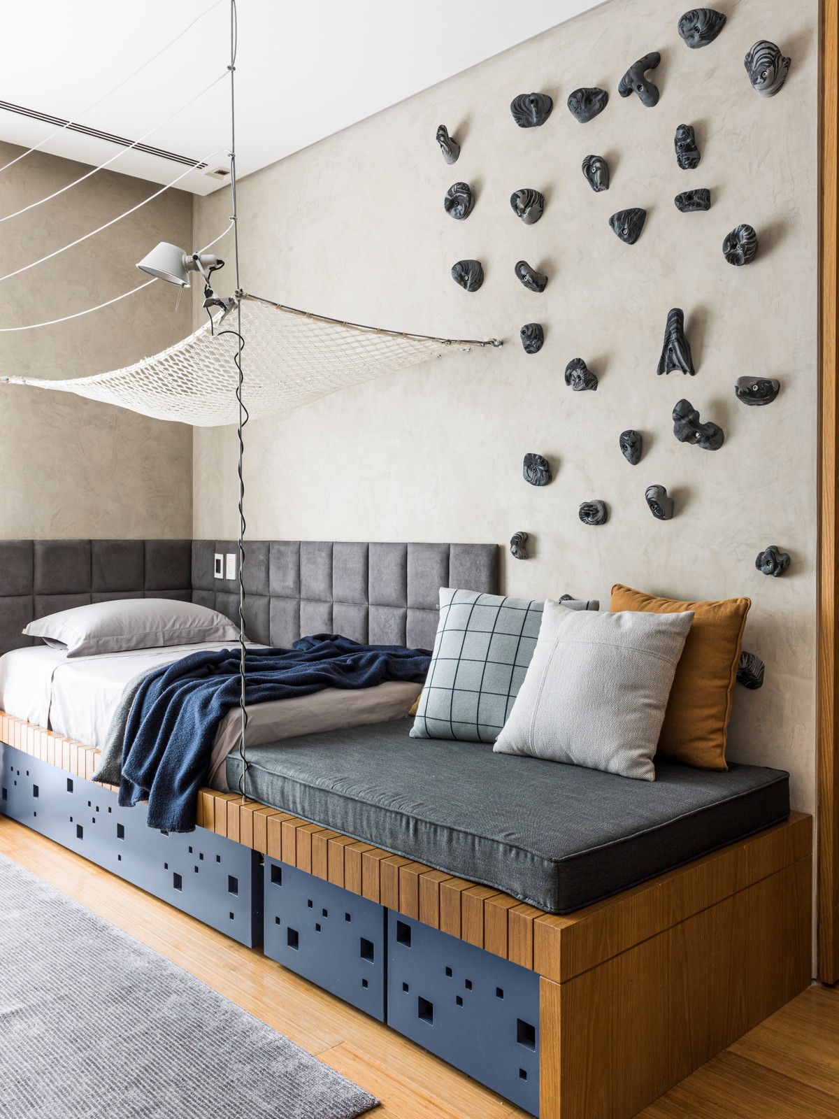 Décor do dia: quarto infantil com parede de escalada | Décor do dia ...