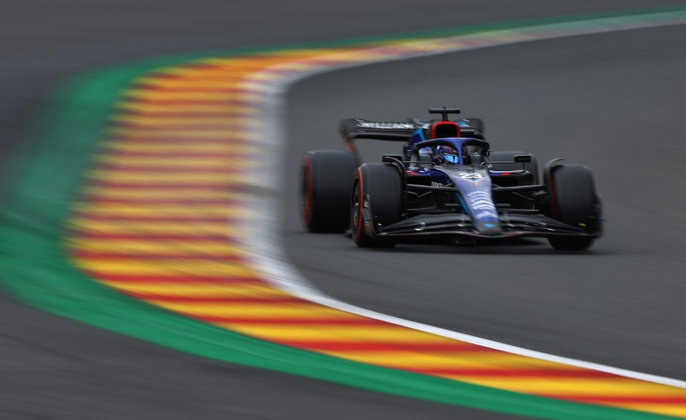 Alex Albon foi ao Q3 pela primeira vez com a Williams — Foto: Lars Baron - Formula 1/Formula 1 via Getty Images
