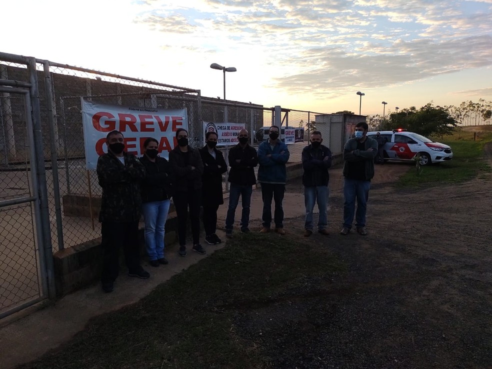 Servidores da Fundação Casa em Irapuru e em Presidente Bernardes fazem greve parcial — Foto: Sitsesp