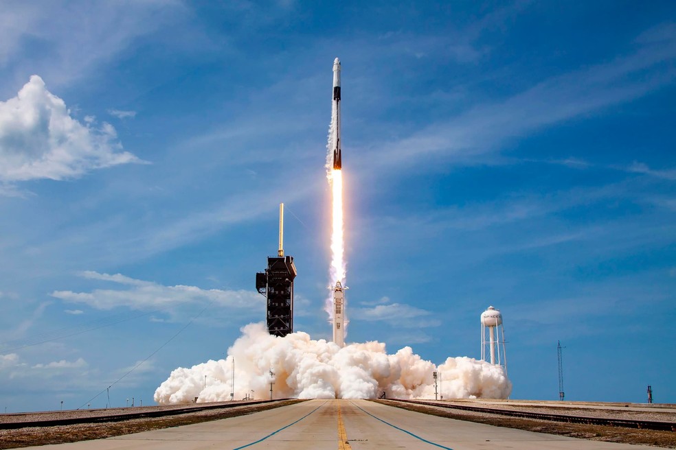 Lançamento de um foguete Falcon 9 da SpaceX em 30 de maio de 2020 no Kennedy Space Center — Foto: Divulgação/SpaceX