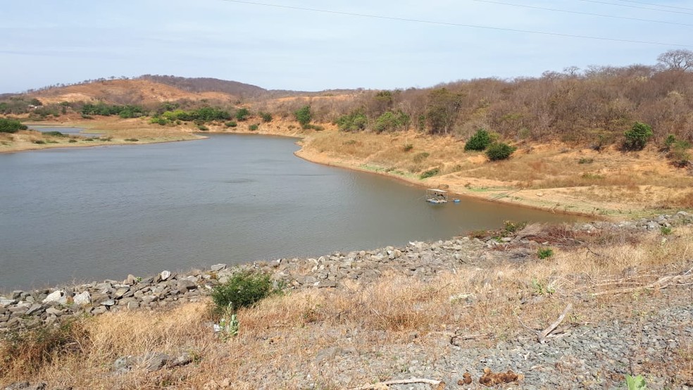 Barragem de Francisco SÃ¡ estÃ¡ com 16% da capacidade (Foto: Roberto Miranda/Arquivo Pessoal)