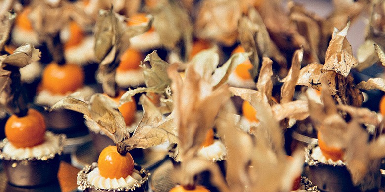 Doces enfeitados com Physalis (Foto: Thinkstock)