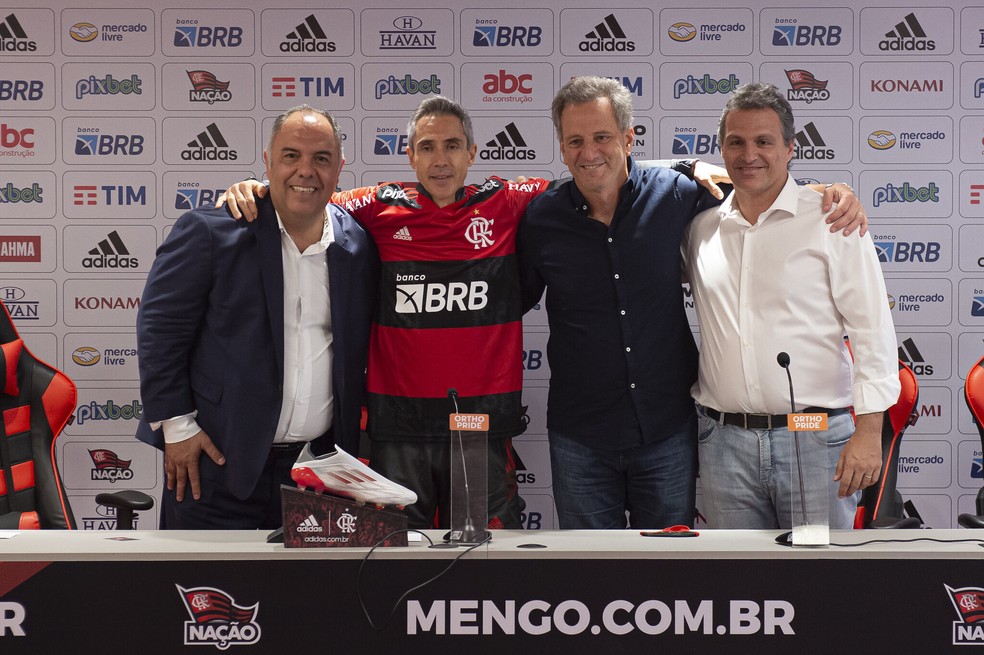 Grupo de sócios do Flamengo, entre eles ex-presidentes, faz carta com críticas: Viciado em amadorismo
