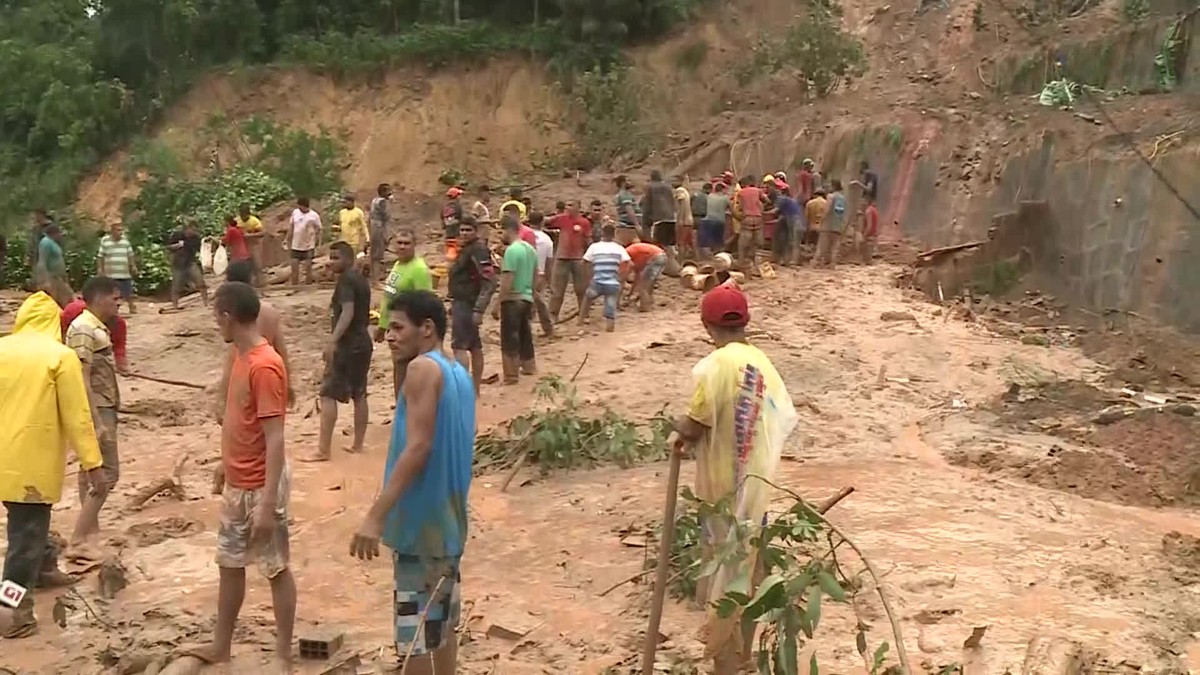 Chuva causa mortes, deslizamento de barreiras e alagamentos no Grande  Recife | Pernambuco | G1