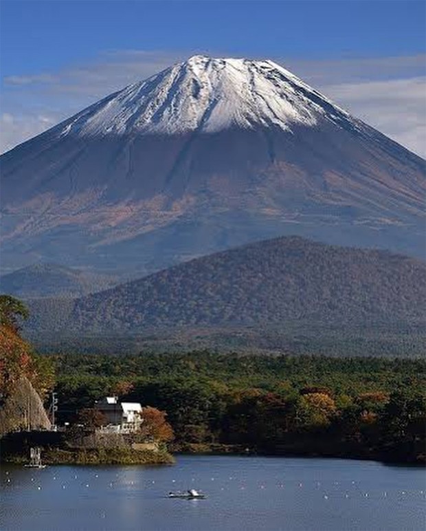 Whindersson Nunes abre álbum de sua escalada no Monte Fuji (Foto: Reprodução / Instagram)
