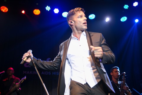 Ricky Martin no palco em 2016